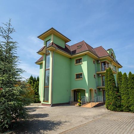 Pensionbb Veľký Meder Zewnętrze zdjęcie